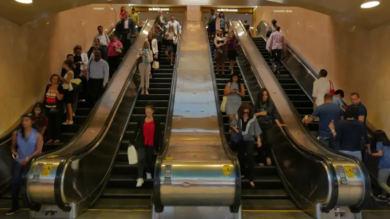 What not to do in Paris