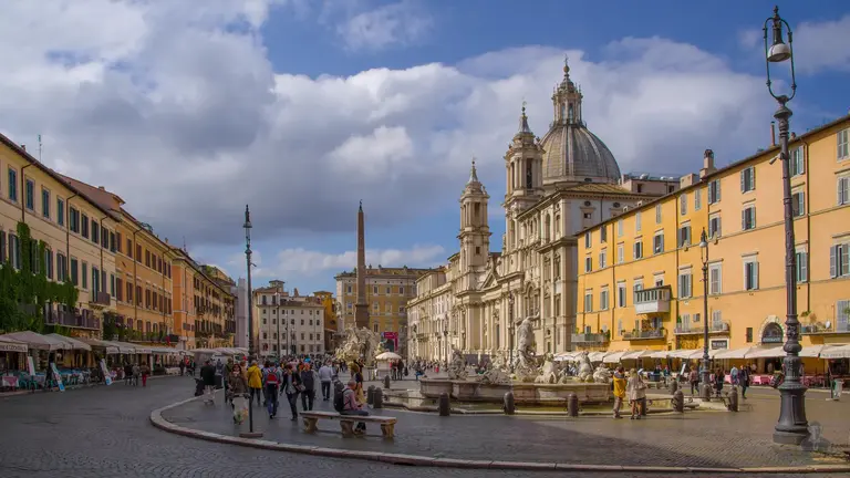 Piazzas in Rome